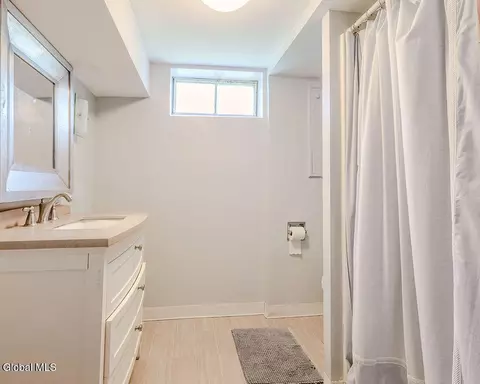 Bath - 222 Marshall Ave, Schenectady, NY 12304 photo 7 of 7