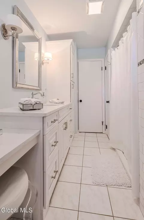 Bath - 222 Marshall Ave, Schenectady, NY 12304 photo 4 of 7