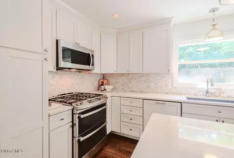 Kitchen - 222 Marshall Ave, Schenectady, NY 12304 photo 3 of 8