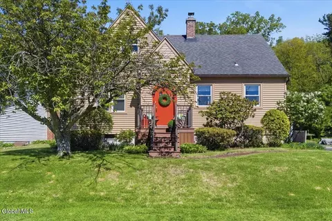 88 Mountain View Ave, Rensselaer, NY 12144