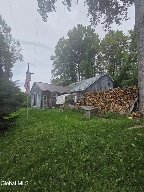 1354 S Bay Rd, Fort Ann, NY 12827