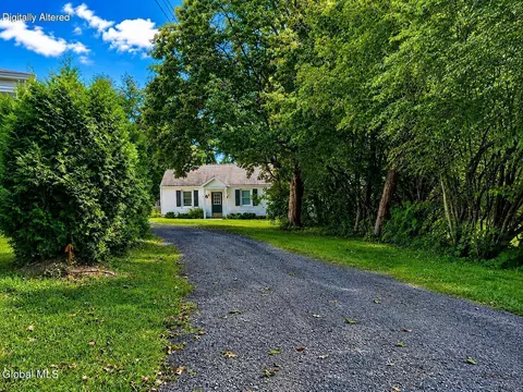 2 Hillview Ave # A, Rensselaer, NY 12144