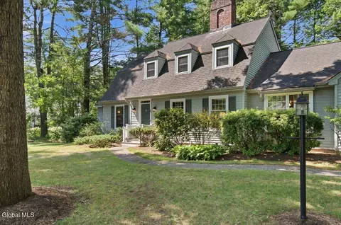 1 Brookshire Trce, Queensbury, NY 12804