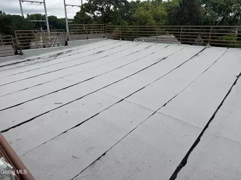 Exterior - 4 River St, Schenectady, NY 12305 photo 6 of 6