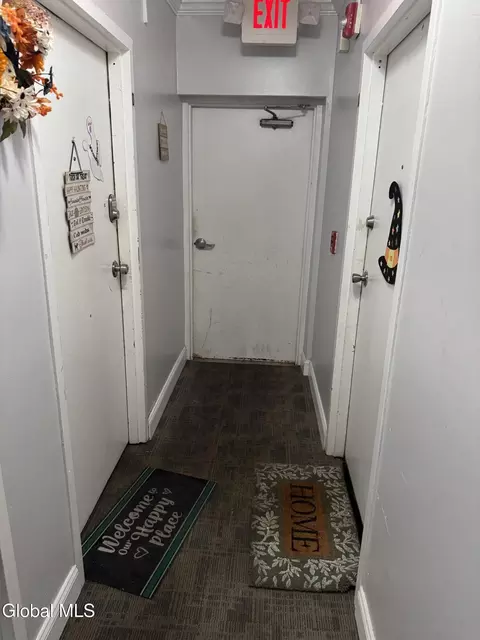 Entry Way - 4 River St, Schenectady, NY 12305 photo 1 of 1