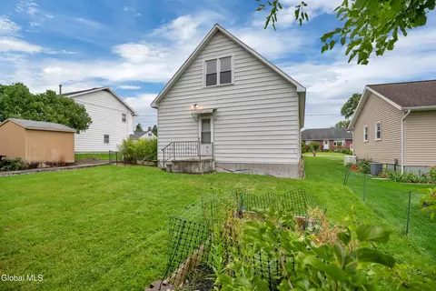 Exterior - 1207 Cullen Ave, Schenectady, NY 12309 photo 3 of 4
