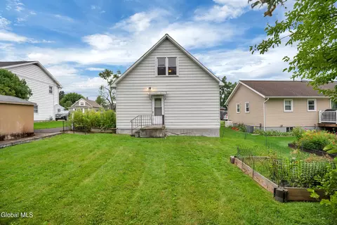 Exterior - 1207 Cullen Ave, Schenectady, NY 12309 photo 2 of 4