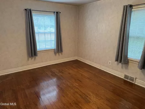 Bedroom - 1300 Mcclellan St, Schenectady, NY 12309 photo 2 of 3