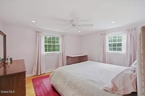 Bedroom - 7 Eberle Rd, Latham, NY 12110 photo 4 of 7