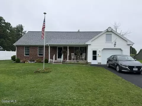 28 Fay St, Gloversville, NY 12078