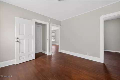 Living - 103 Porter St, Schenectady, NY 12308 photo 2 of 4