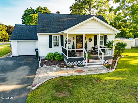 22 Pine Rd, South Glens Falls, NY 12803