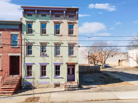 73 Clinton St, Albany, NY 12202