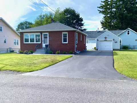11 Washington Ave, Albany, NY 12205