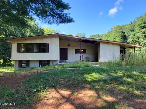 639 Mac Elroy Rd, Ballston Lake, NY 12019