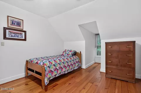 Bedroom - 45 Tabor Rd, Halfmoon, NY 12118 photo 7 of 10