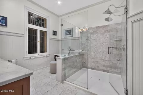 Bath - 45 Tabor Rd, Halfmoon, NY 12118 photo 1 of 8