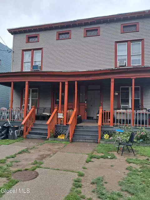 288-290 Yates St, Albany, NY 12208