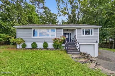 1142 Nys Rt 9p, Saratoga Springs, NY 12866