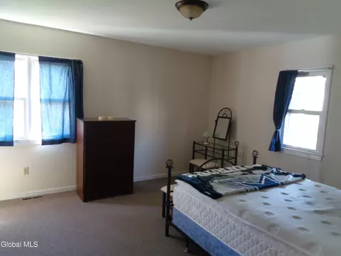 Bedroom - 751 Spring St, Schenectady, NY 12303 photo 1 of 4