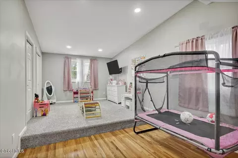 Bedroom - 143 Ray Ave, Schenectady, NY 12304 photo 3 of 7