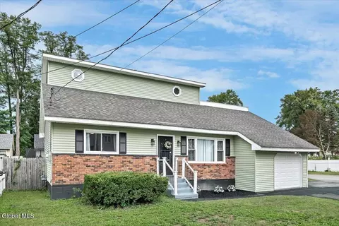 Exterior - 143 Ray Ave, Schenectady, NY 12304 photo 8 of 8