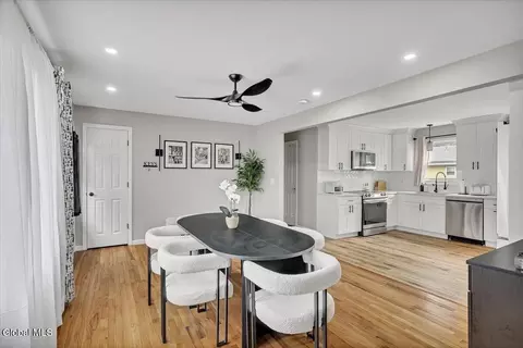 Dining - 143 Ray Ave, Schenectady, NY 12304 photo 2 of 3