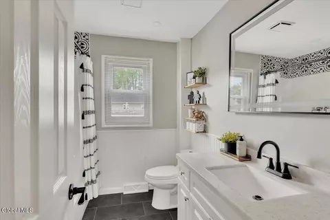 Bath - 143 Ray Ave, Schenectady, NY 12304 photo 1 of 4
