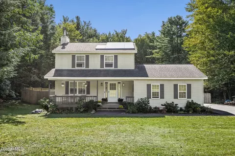 109 James Rd, Galway, NY 12074