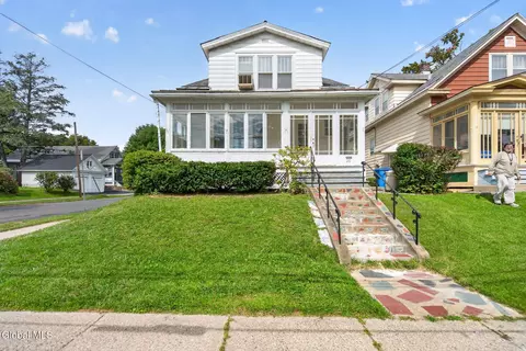 39 W Erie St, Albany, NY 12208