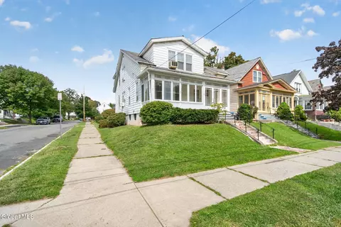 39 W Erie St, Albany, NY 12208