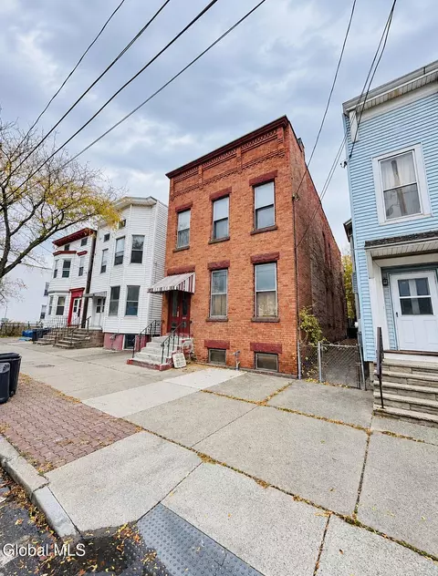 625 Clinton Ave, Albany, NY 12206