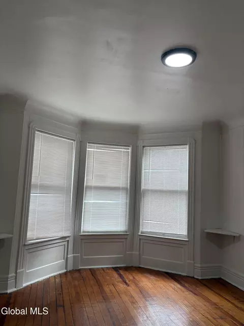 Living - 314 Georgetta Dix, Schenectady, NY 12307 photo 1 of 10