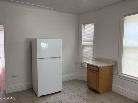 Kitchen - 314 Georgetta Dix, Schenectady, NY 12307 photo 2 of 9
