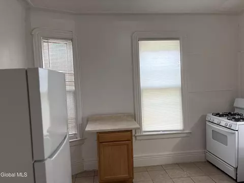 Kitchen - 314 Georgetta Dix, Schenectady, NY 12307 photo 1 of 9