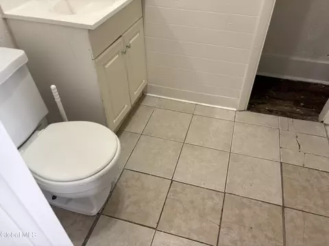 Bath - 314 Georgetta Dix, Schenectady, NY 12307 photo 3 of 10