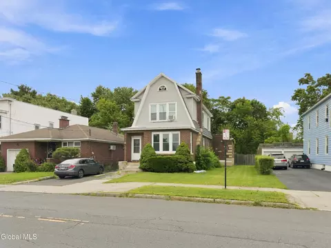 75 Mcalpin St, Albany, NY 12209