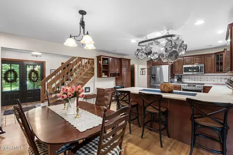 Other - 25 Oaktree Ln, Schenectady, NY 12309 photo 2 of 14