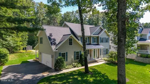 63 Cobble Hill Dr, Gansevoort, NY 12831