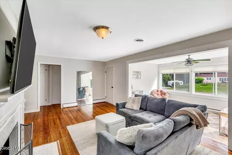 Living - 135 Gordon Rd, Schenectady, NY 12306 photo 1 of 4