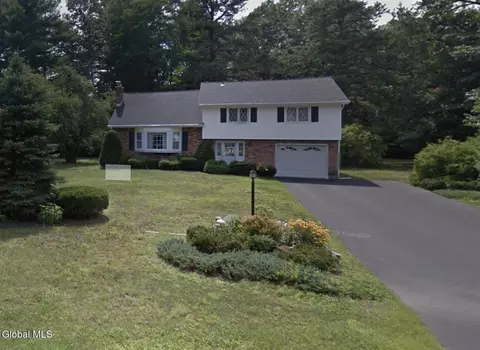 157 Juniper Dr, Ballston Spa, NY 12020