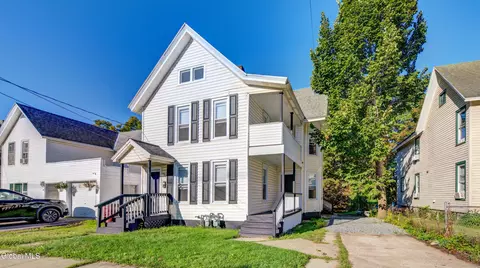 28 Park St, Gloversville, NY 12078