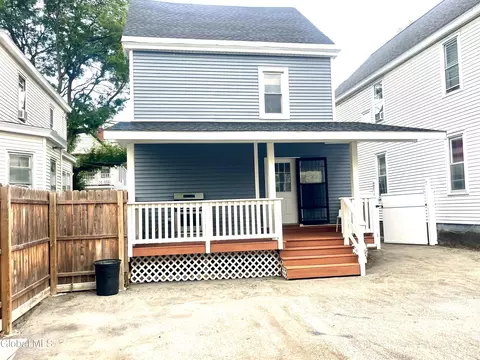 Exterior - 71 Elder St, Schenectady, NY 12304 photo 2 of 9