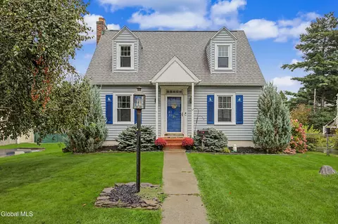 26 Hillcrest Rd, Latham, NY 12110