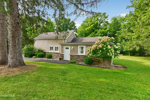 600 Riverview Rd, Rexford, NY 12148