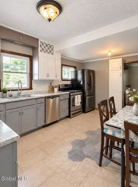 Kitchen - 1033 Eastern Ave, Schenectady, NY 12308 photo 2 of 2