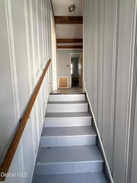 Entry Way - 1033 Eastern Ave, Schenectady, NY 12308 photo 2 of 2