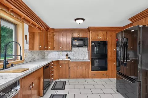 Kitchen - 16 Golf Rd, Schenectady, NY 12304 photo 1 of 9