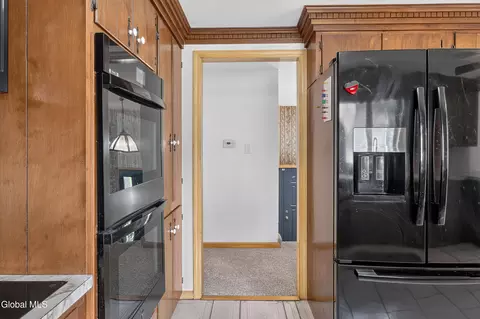 Kitchen - 16 Golf Rd, Schenectady, NY 12304 photo 7 of 9