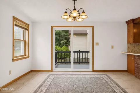 Dining - 16 Golf Rd, Schenectady, NY 12304 photo 1 of 1